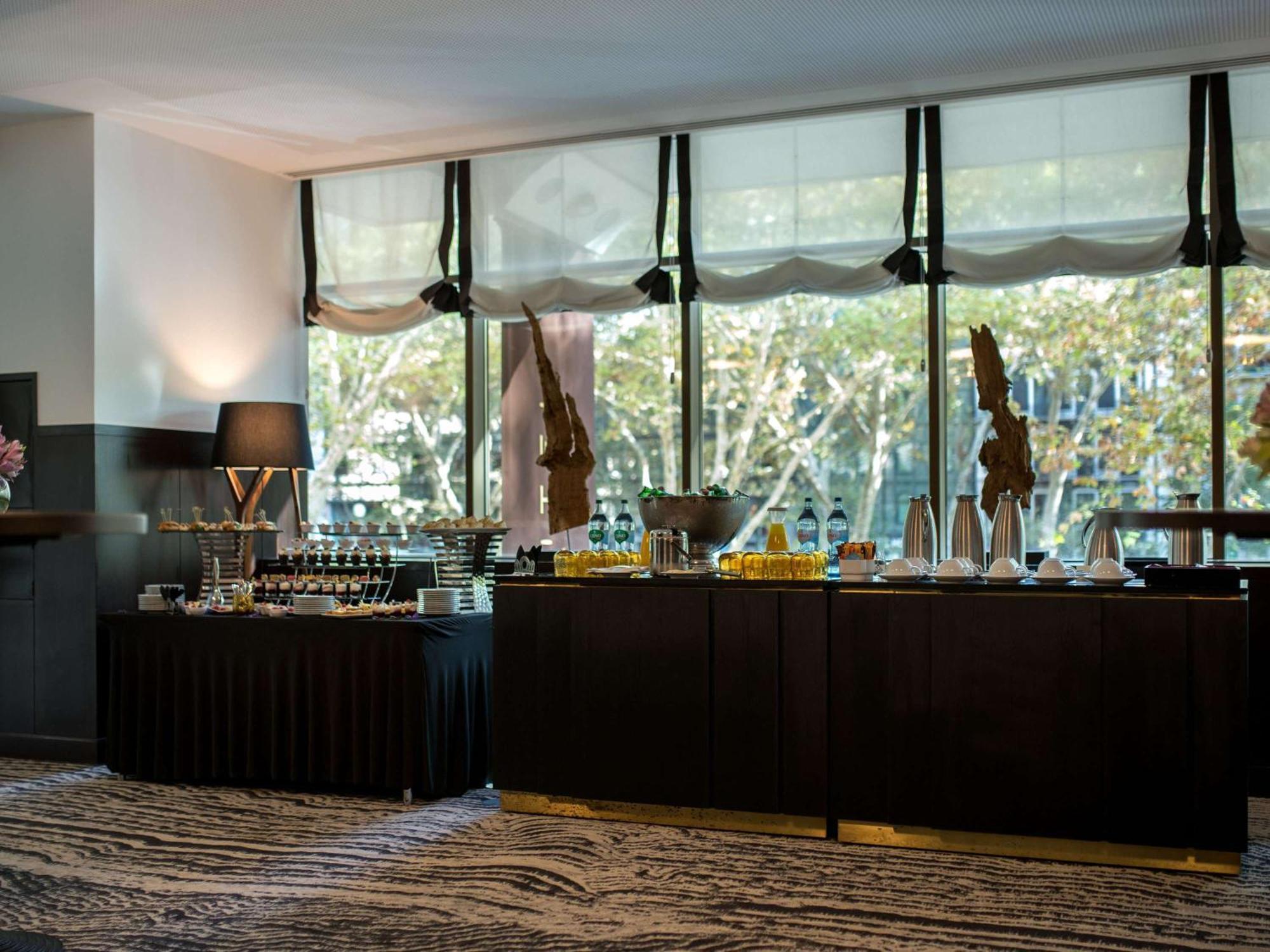 Sofitel Lisbon Liberdade Hotel Екстериор снимка